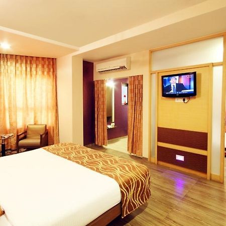 Hotel Bhagyalaxmi Shirdi Exterior foto