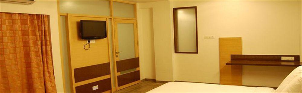 Hotel Bhagyalaxmi Shirdi Exterior foto