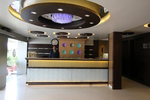 Hotel Bhagyalaxmi Shirdi Exterior foto